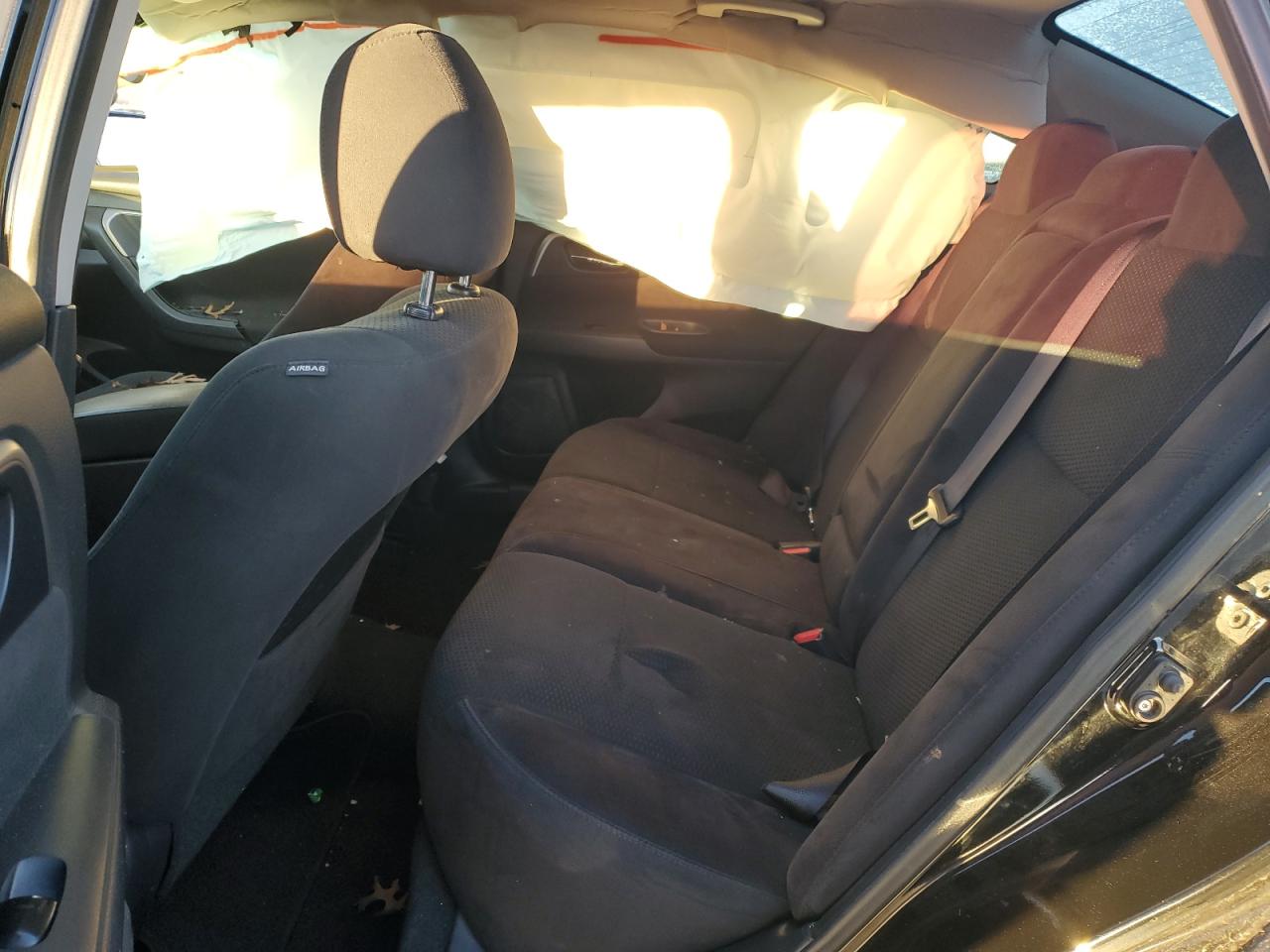 2015 Nissan Altima - Image 10