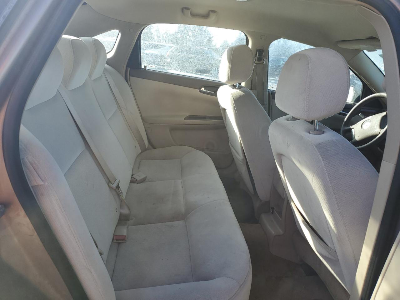 2006 Chevrolet Impala - Image 10