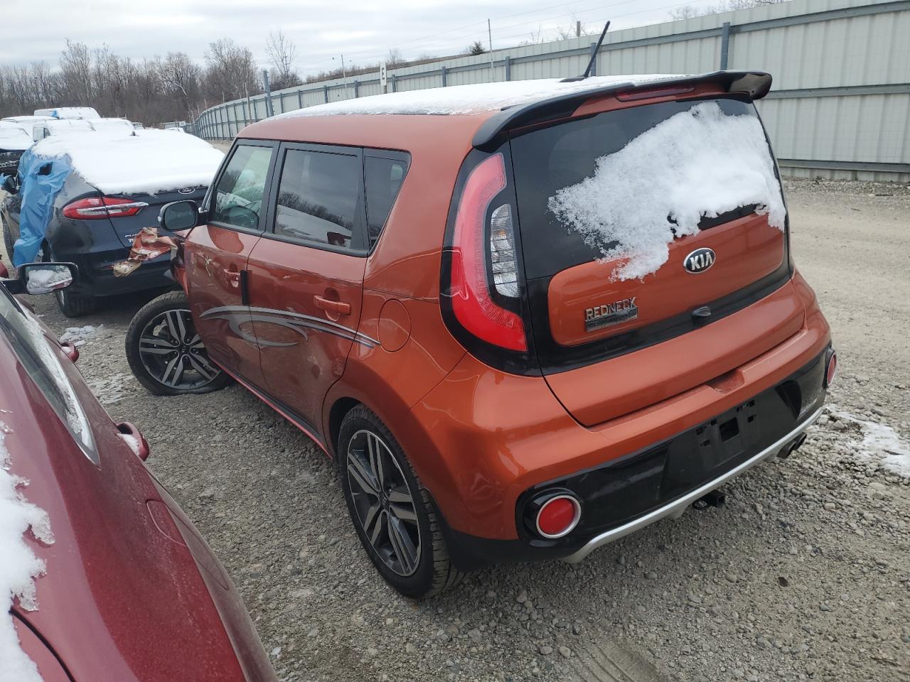 VIN KNDJX3AAXJ7573148 2018 KIA SOUL no.2