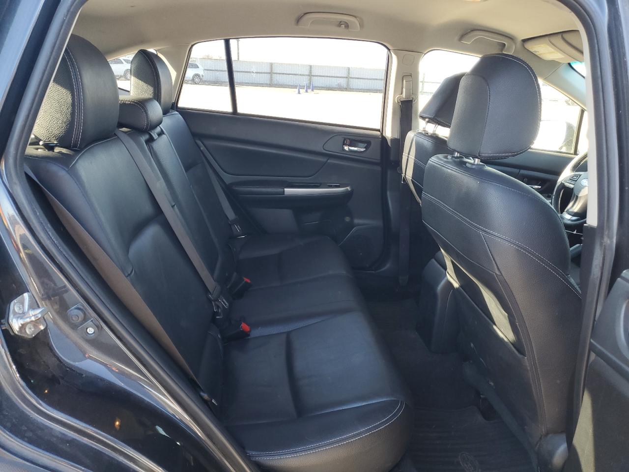 2015 Subaru XV - Image 11