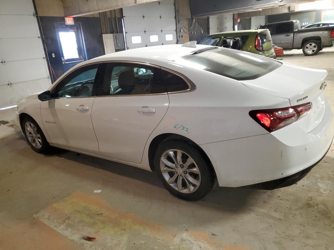 2019 Chevrolet Malibu - Image 2