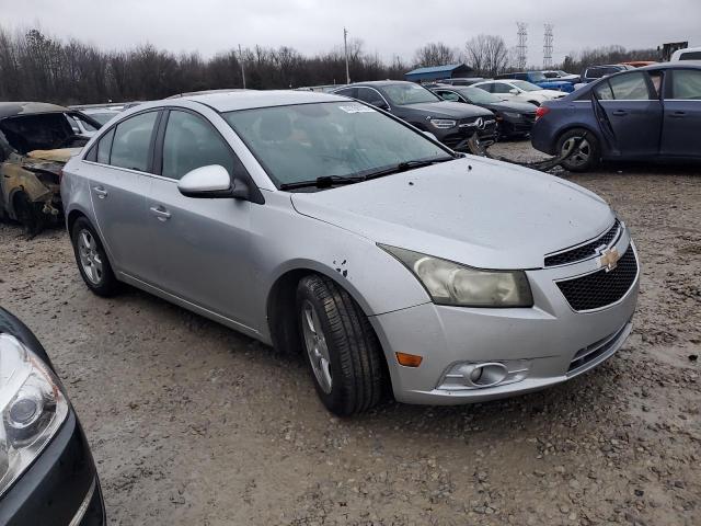 Седани CHEVROLET CRUZE 2015 Сріблястий