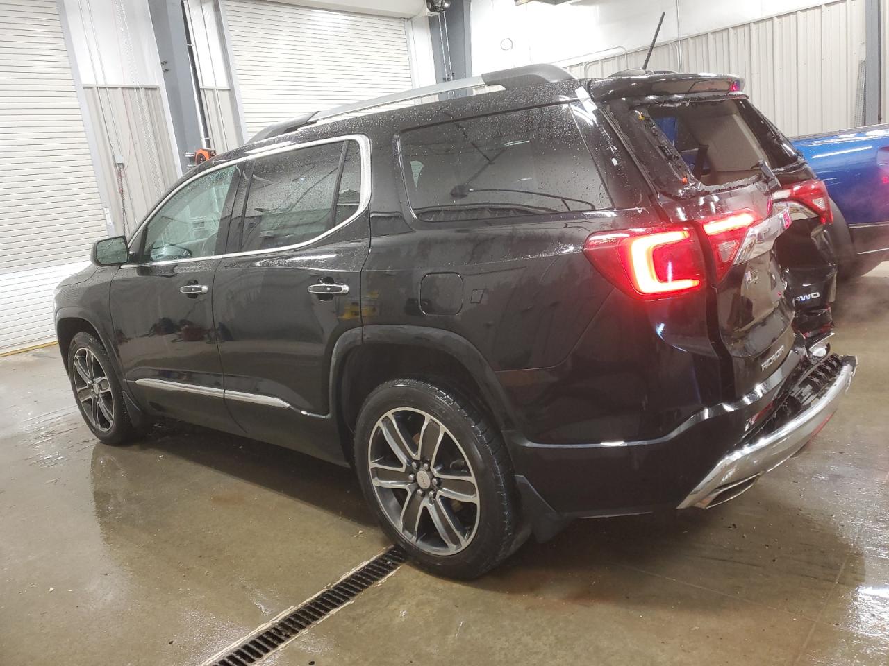 2018 GMC Acadia - Image 2