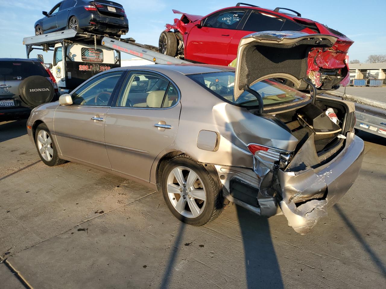 2005 Lexus ES - Image 2