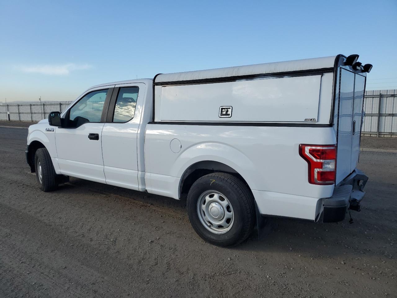 VIN 1FTEX1CB2JKE82092 2018 FORD F-150 no.2