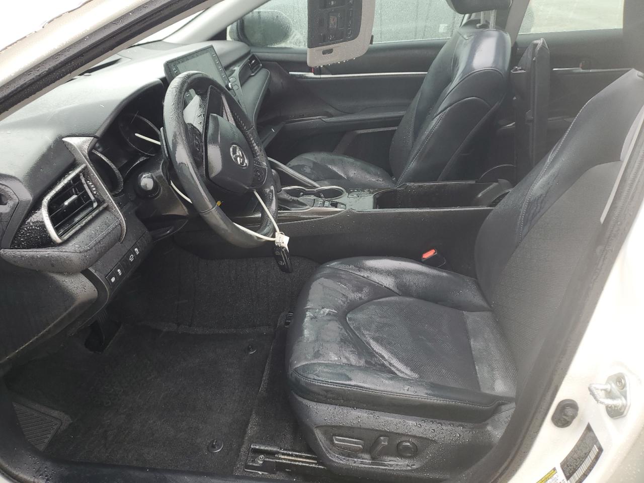 2022 Toyota Camry - Image 7