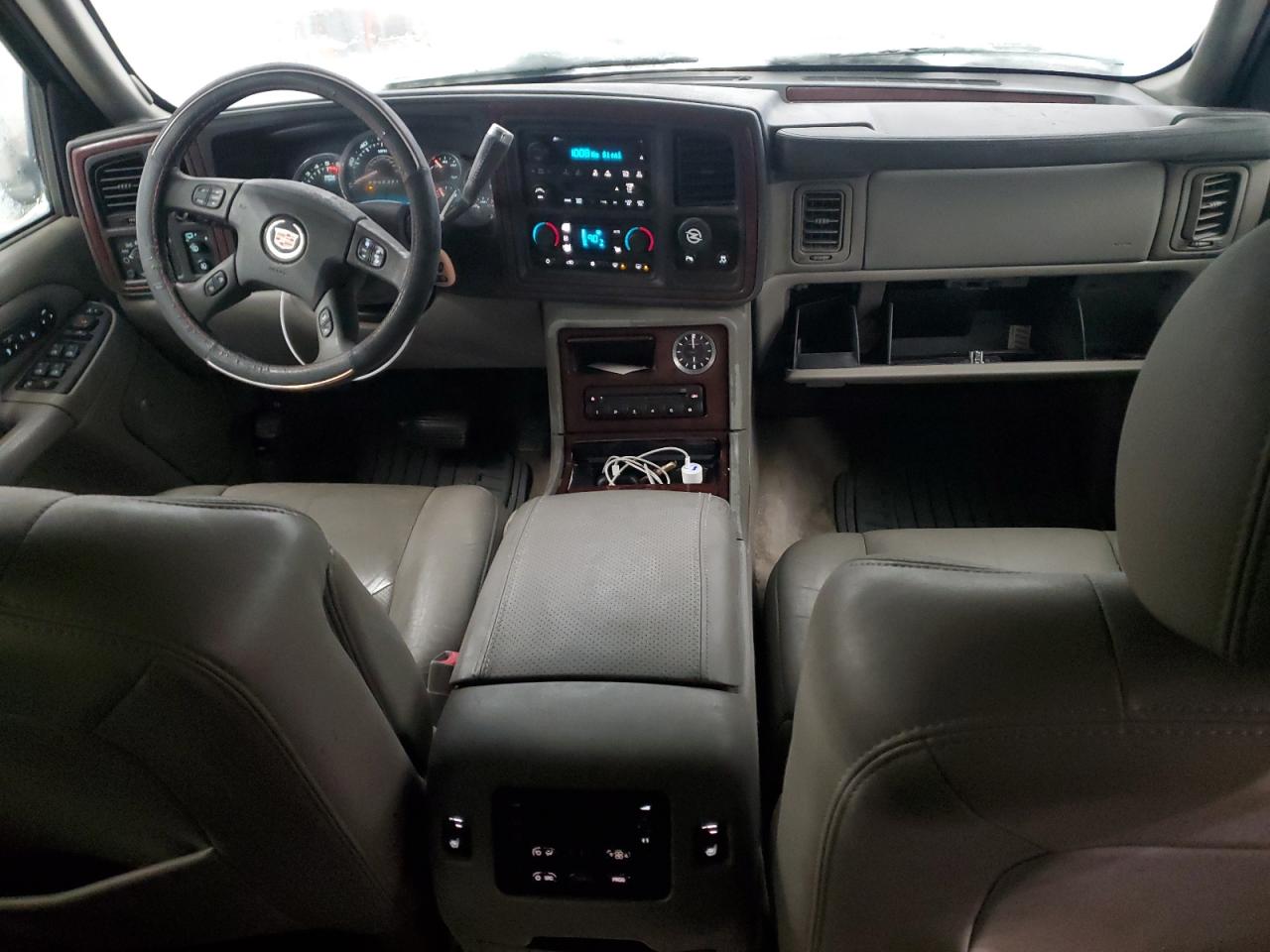 2006 Cadillac Escalade - Image 8