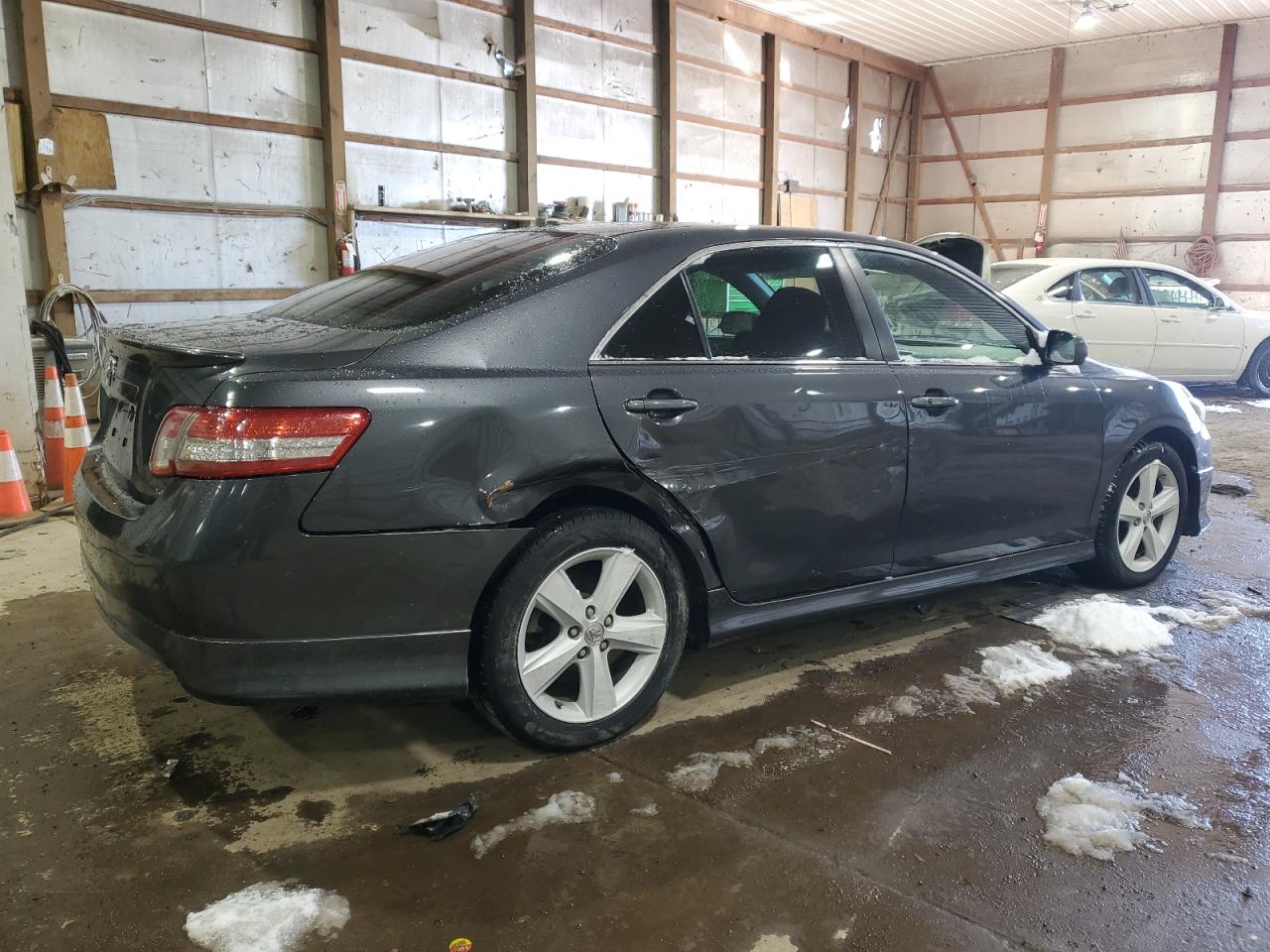 2011 Toyota Camry - Image 3