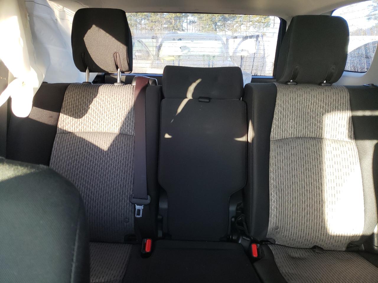 2020 Toyota 4Runner - Image 10