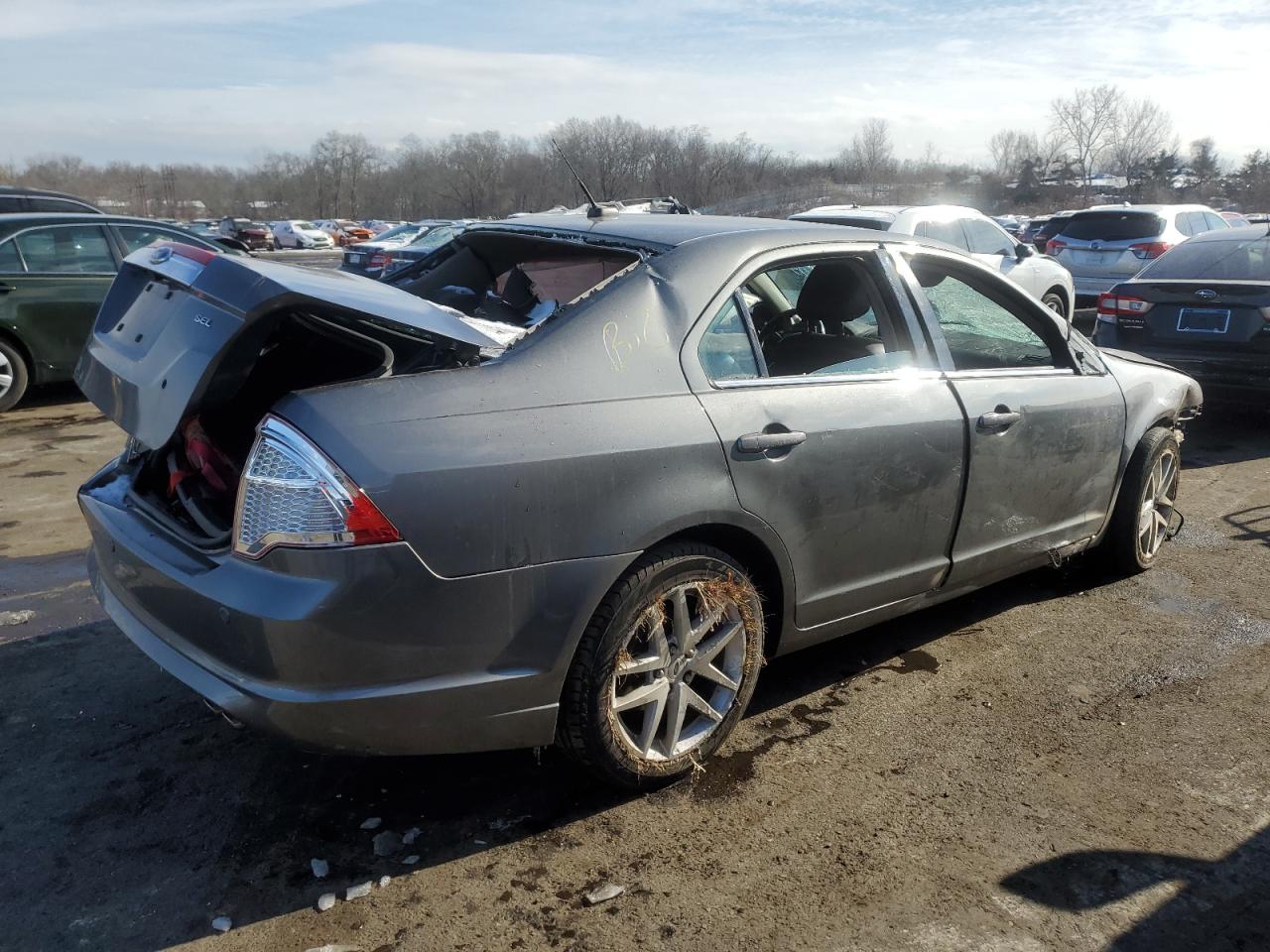 2010 Ford Fusion - Image 3