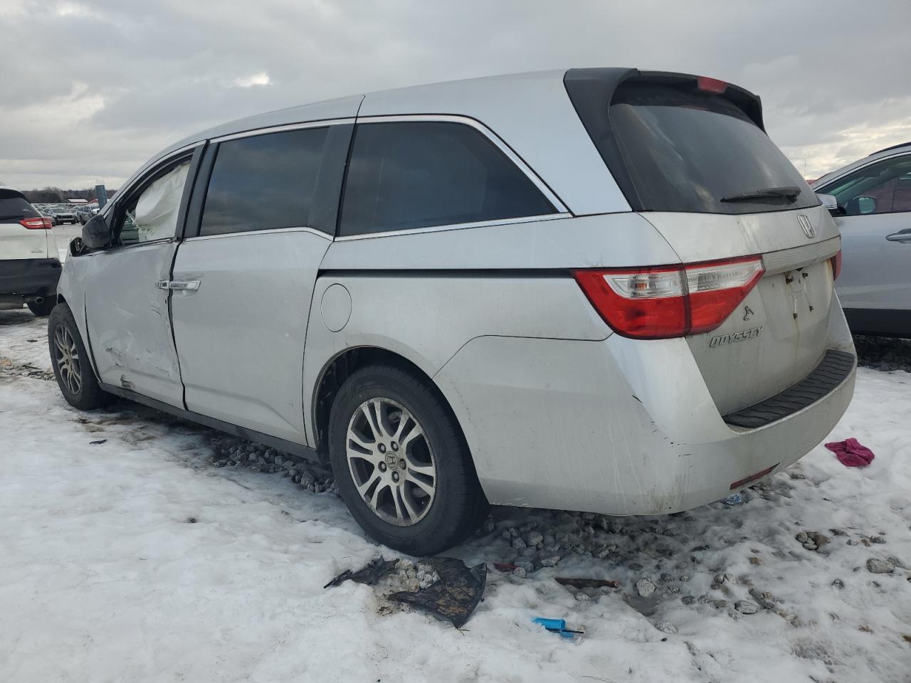 2011 Honda Odyssey - Image 2