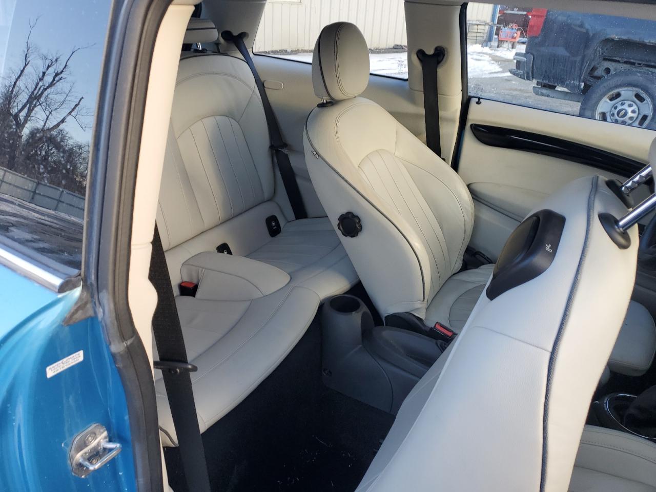 2015 MINI Cooper - Image 11