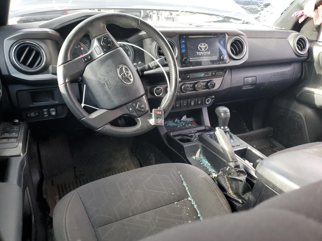 2017 Toyota Tacoma - Image 8