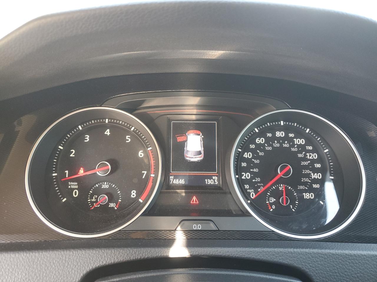 2017 Volkswagen GTI - Image 9