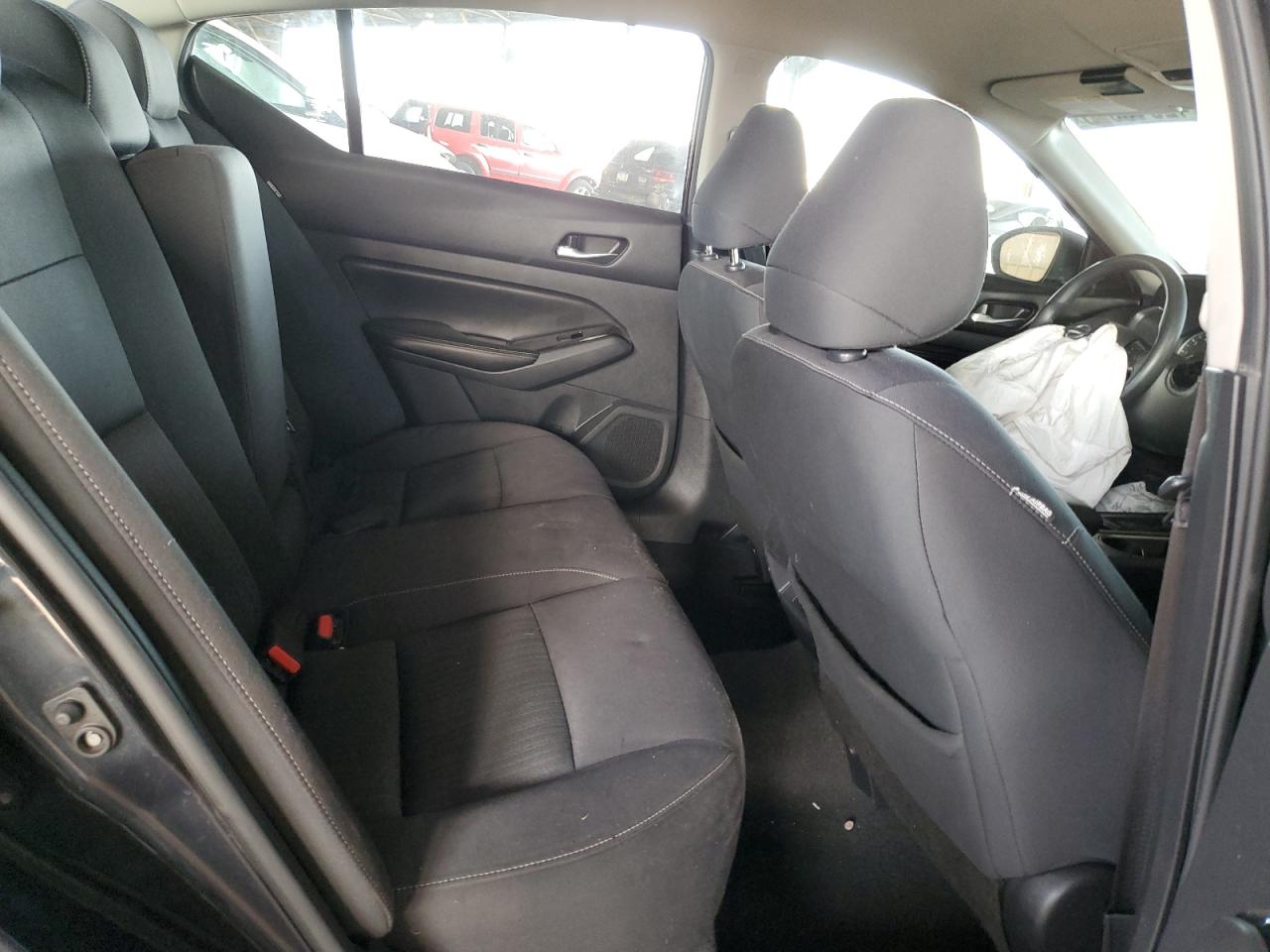 2021 Nissan Altima - Image 11