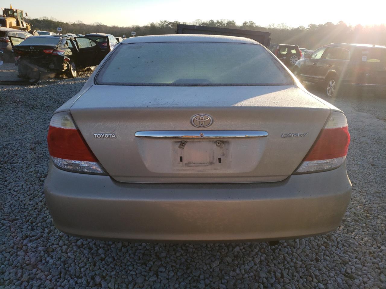 2005 Toyota Camry - Image 6