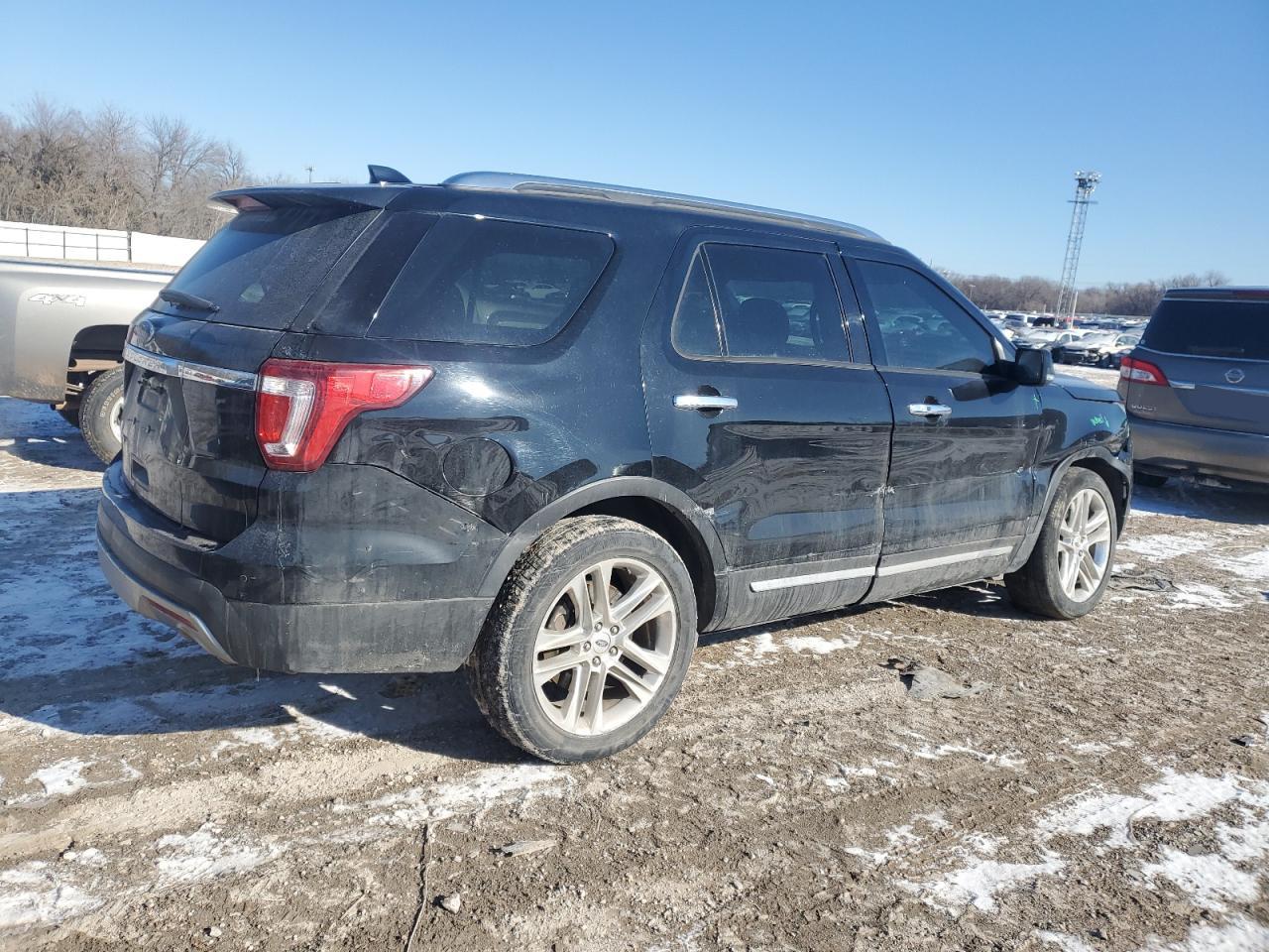 2017 Ford Explorer - Image 3