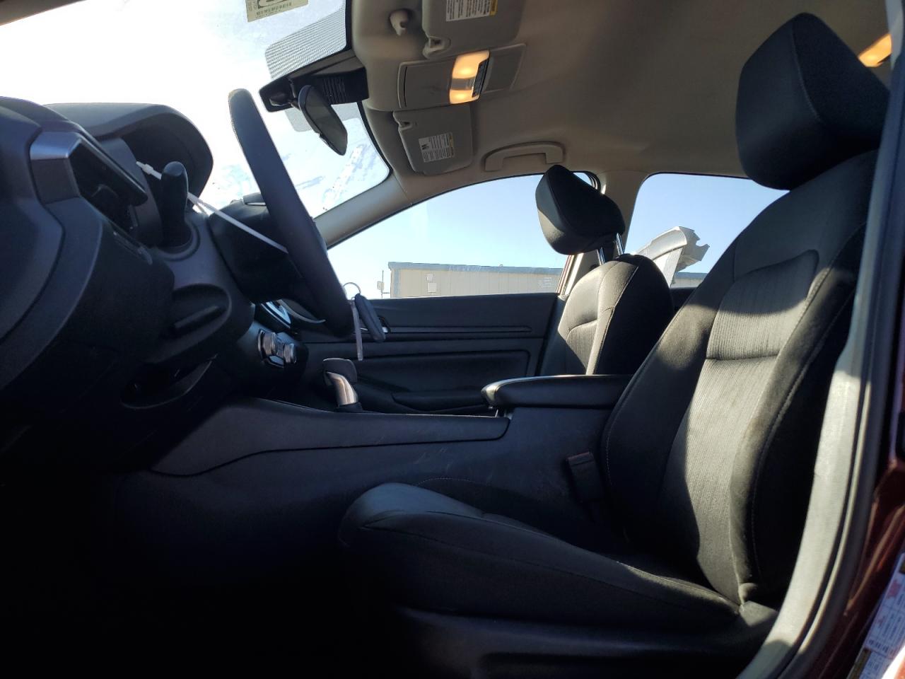 2024 Nissan Altima - Image 7