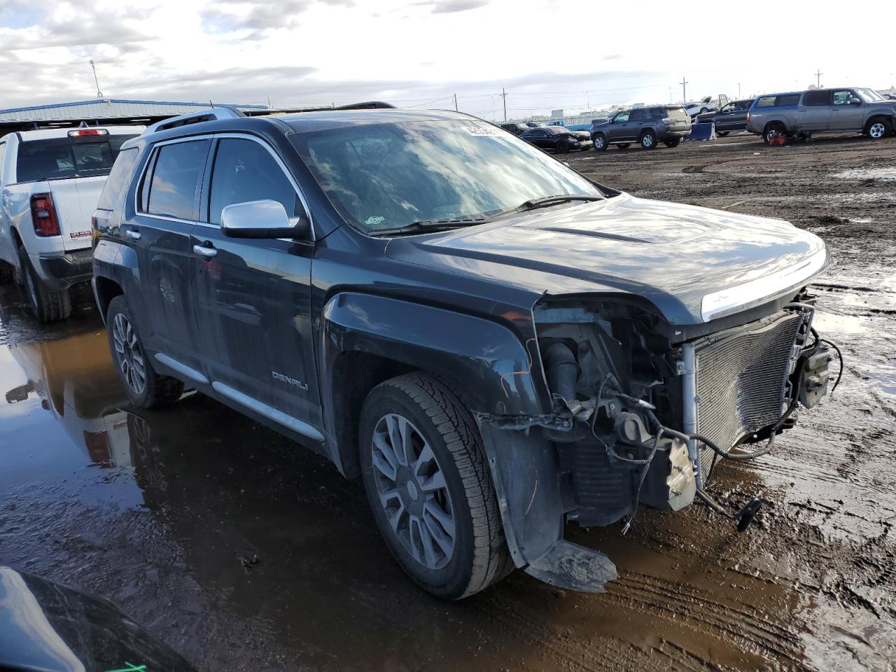 2017 GMC Terrain - Image 4