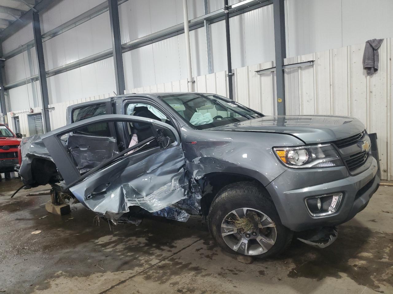 2019 Chevrolet Colorado - Image 4