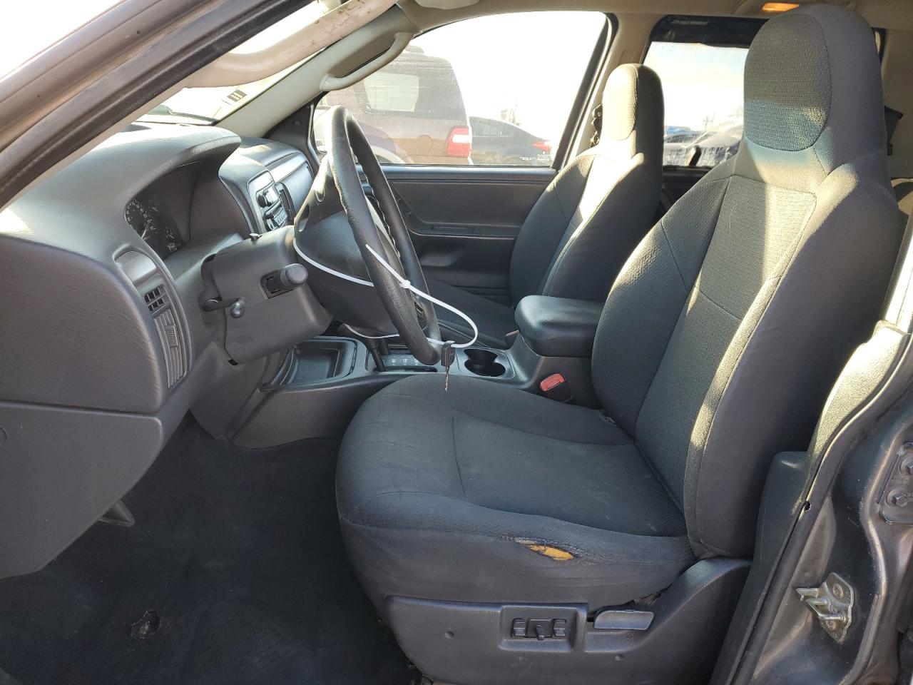 2003 Jeep Grand Cherokee - Image 7