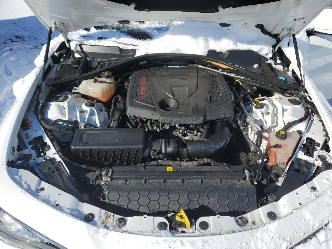 2019 Alfa Romeo Giulia - Image 11