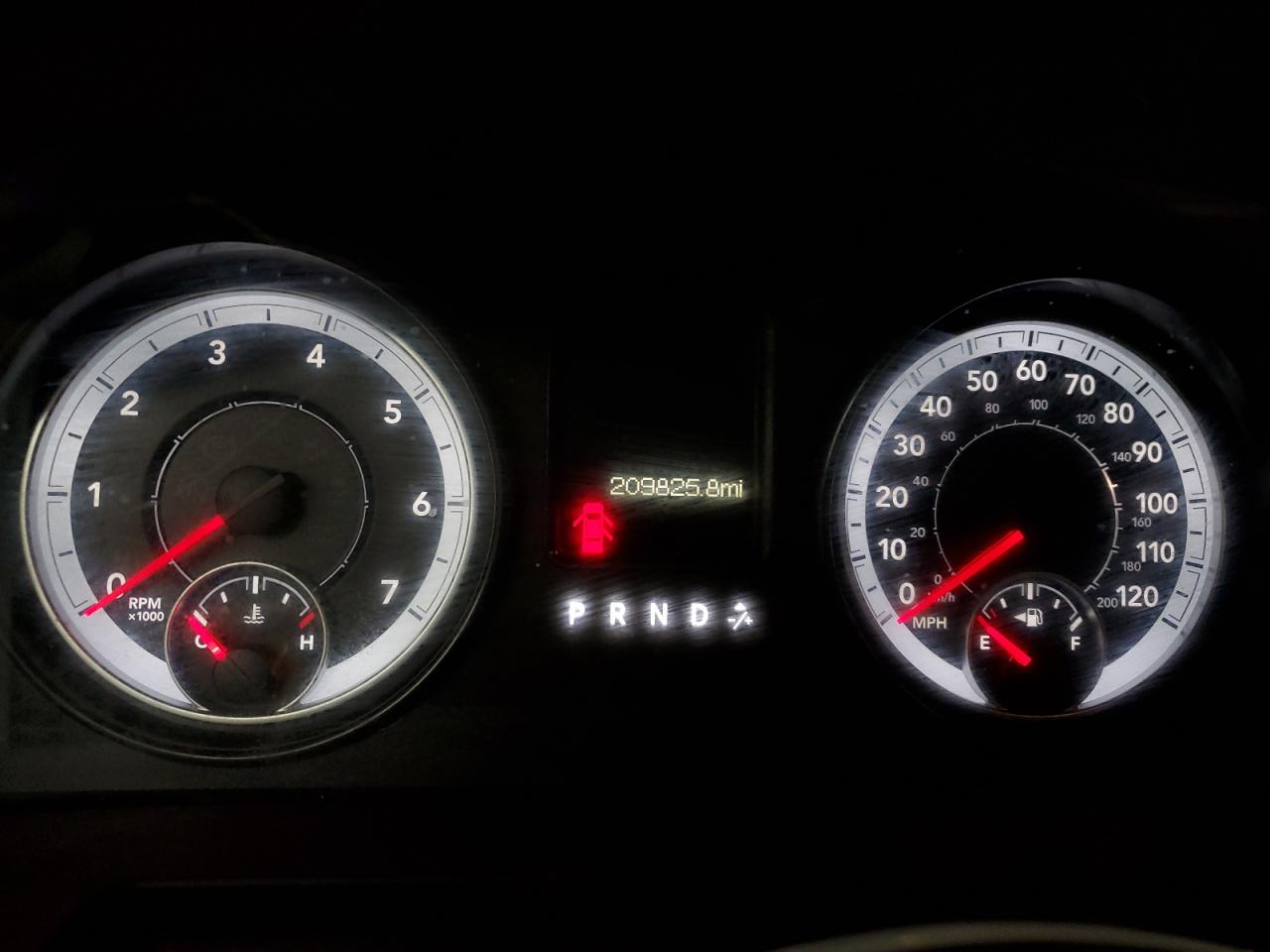 2015 RAM 1500 - Image 9