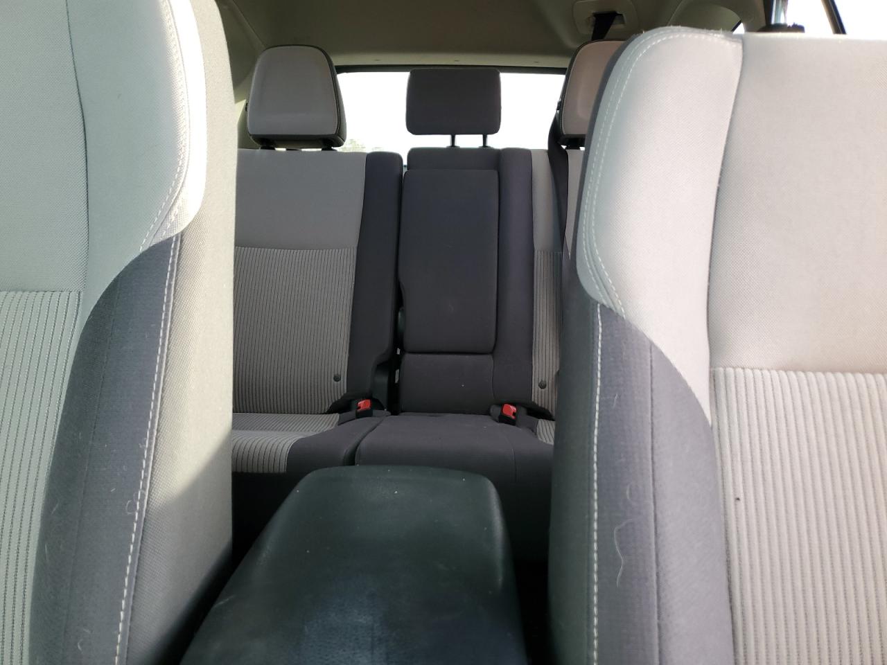 2015 Toyota RAV 4 - Image 10