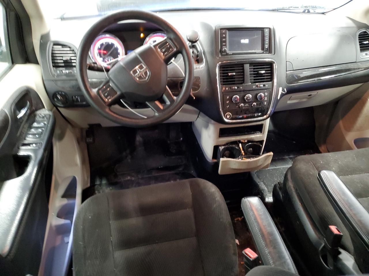2018 Dodge Caravan - Image 8