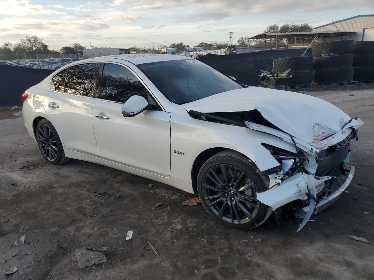 2016 Infiniti Q50 - Image 4