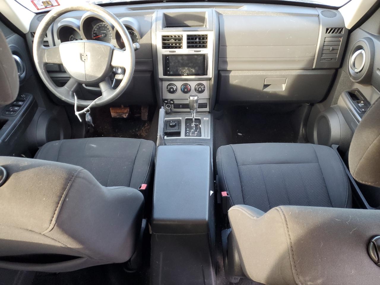 2011 Dodge Nitro - Image 8