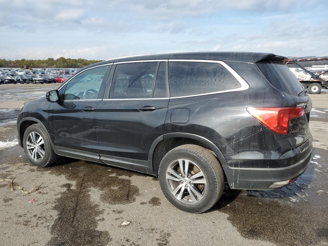 2016 Honda Pilot - Image 2