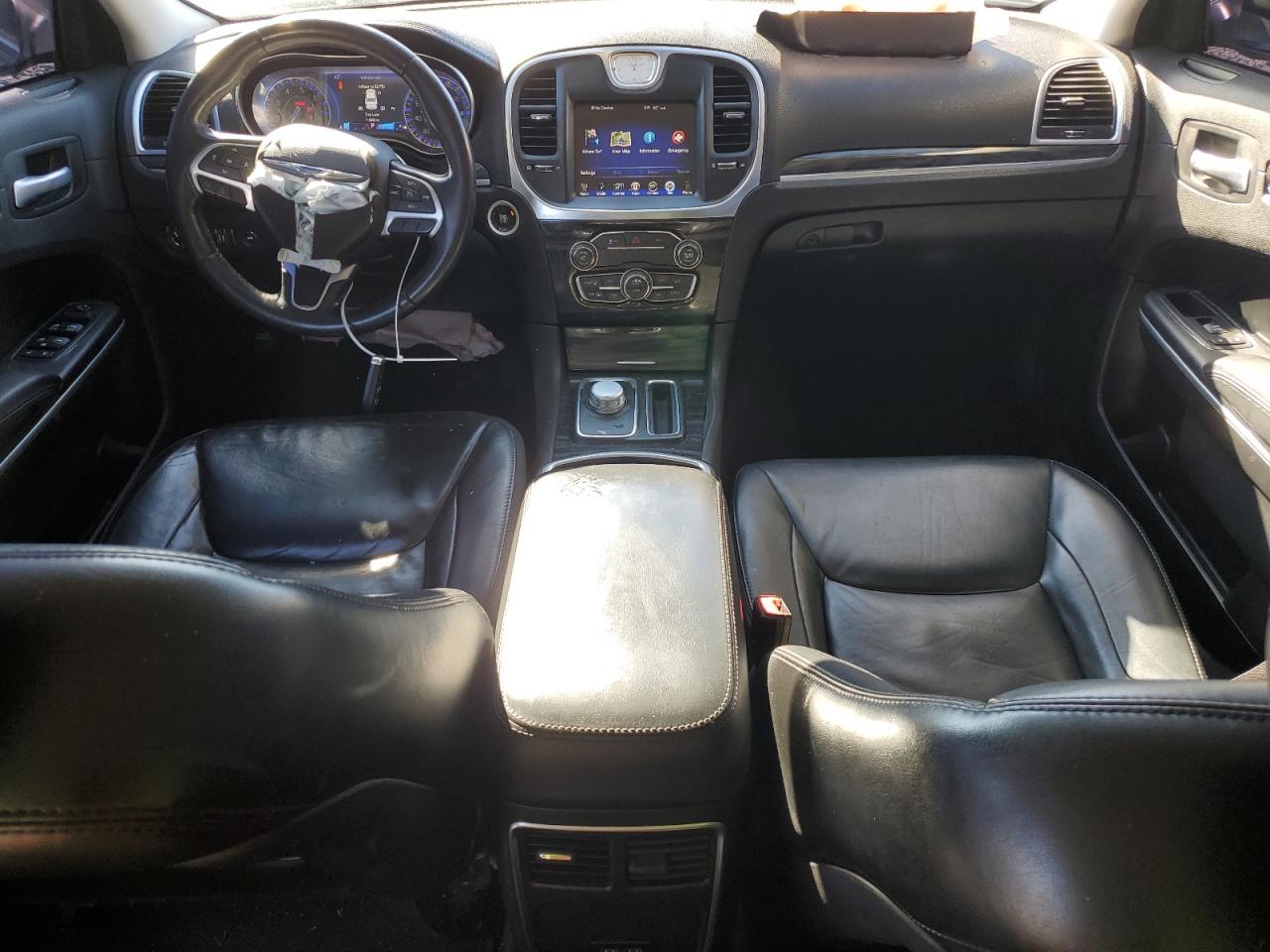 2016 Chrysler 300 - Image 8