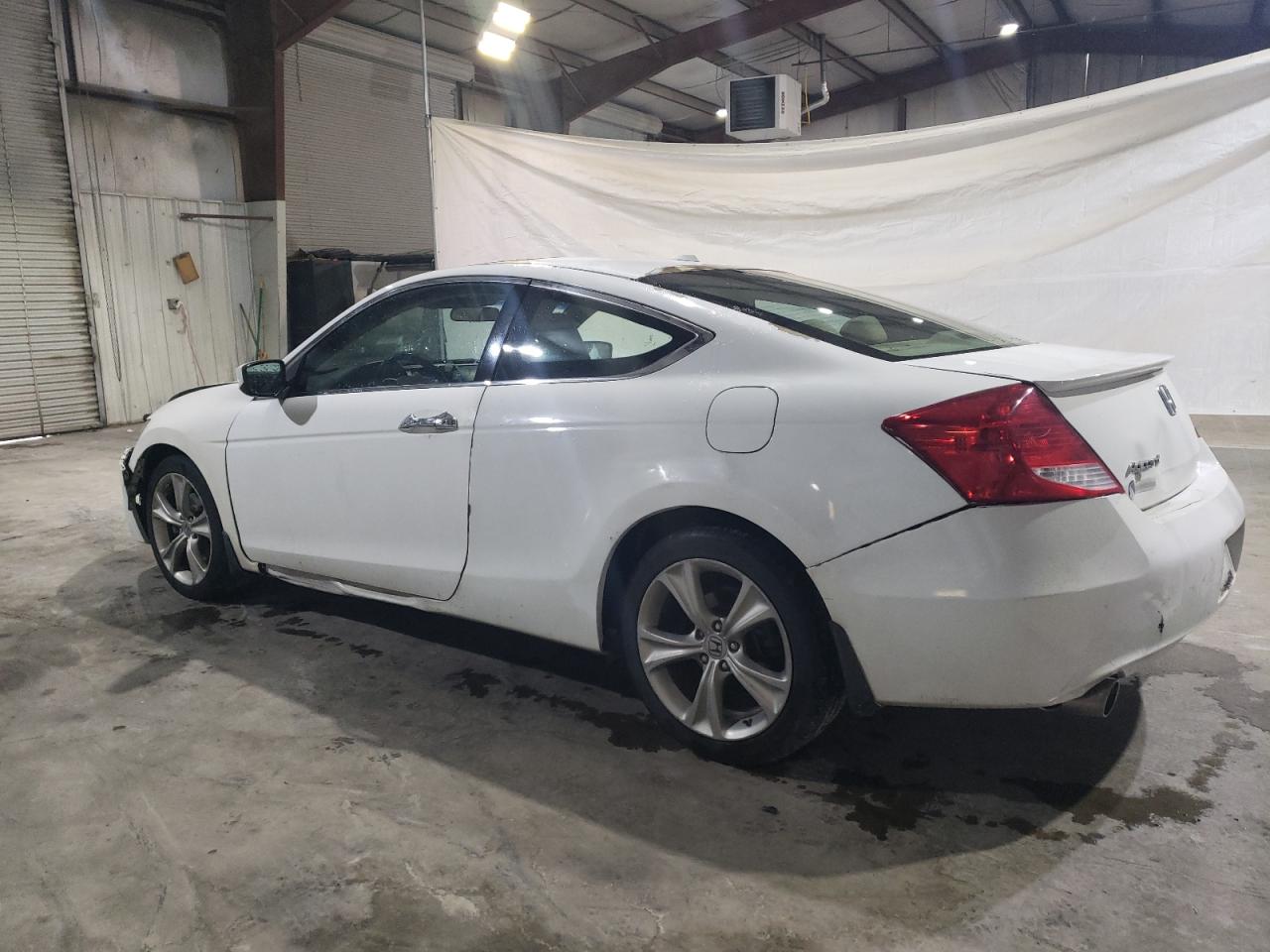 2011 Honda Accord - Image 2