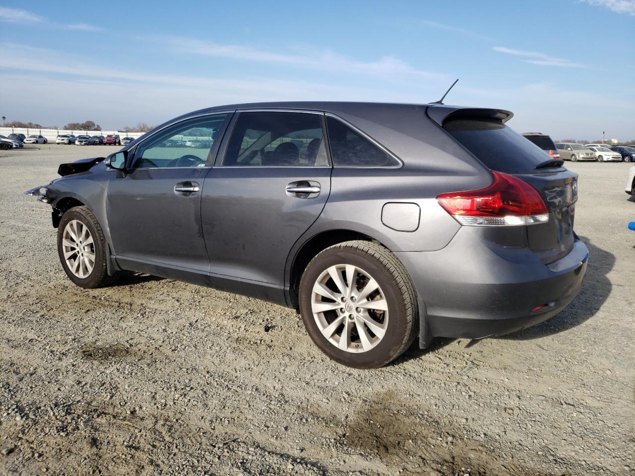 2015 Toyota Venza - Image 2