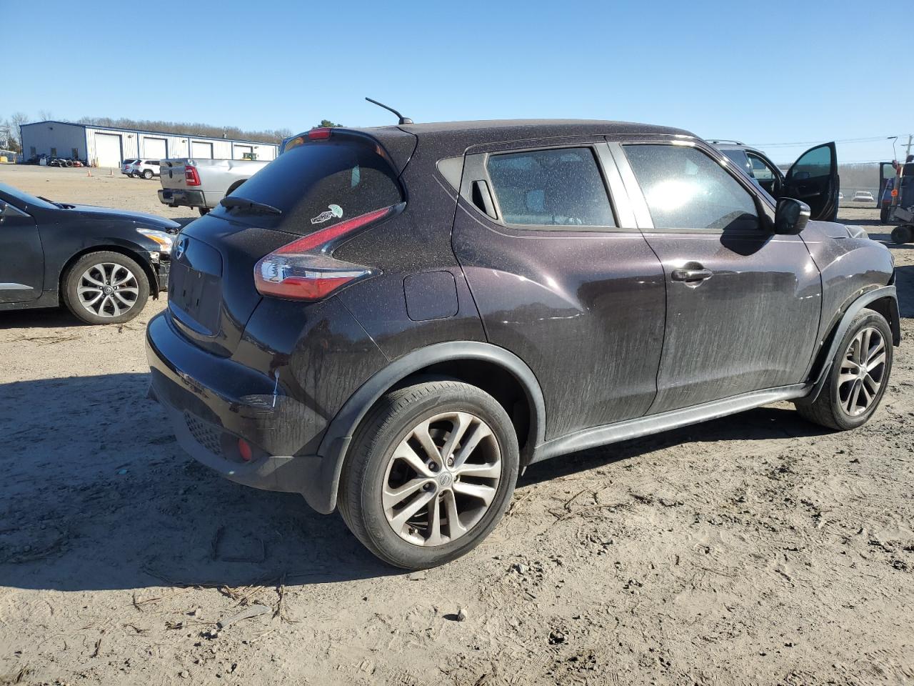 2015 Nissan Juke - Image 3