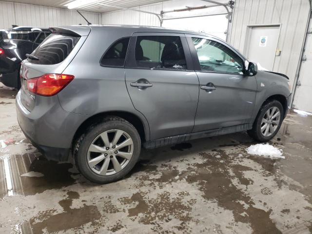  MITSUBISHI OUTLANDER 2015 Серебристый