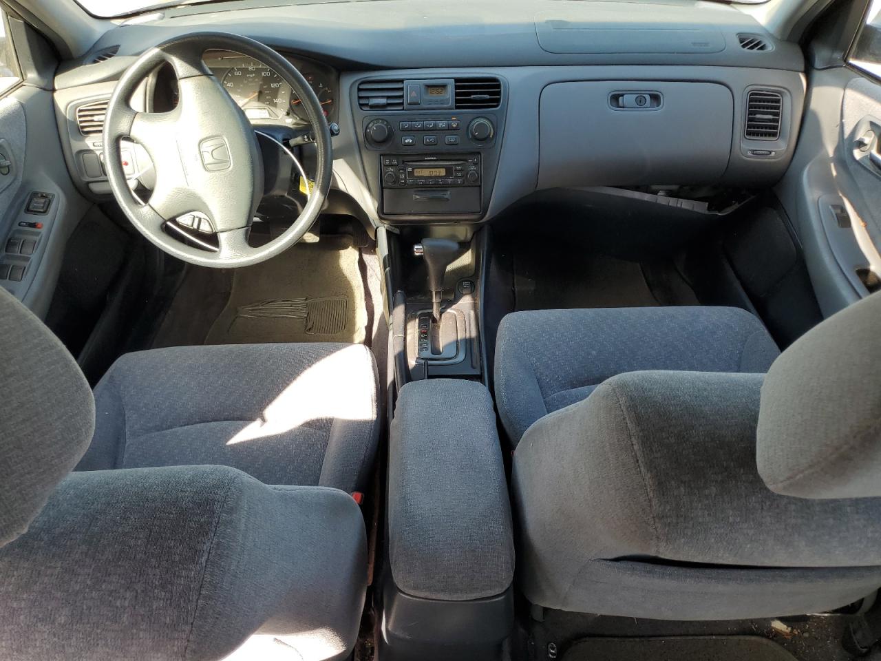2001 Honda Accord - Image 8