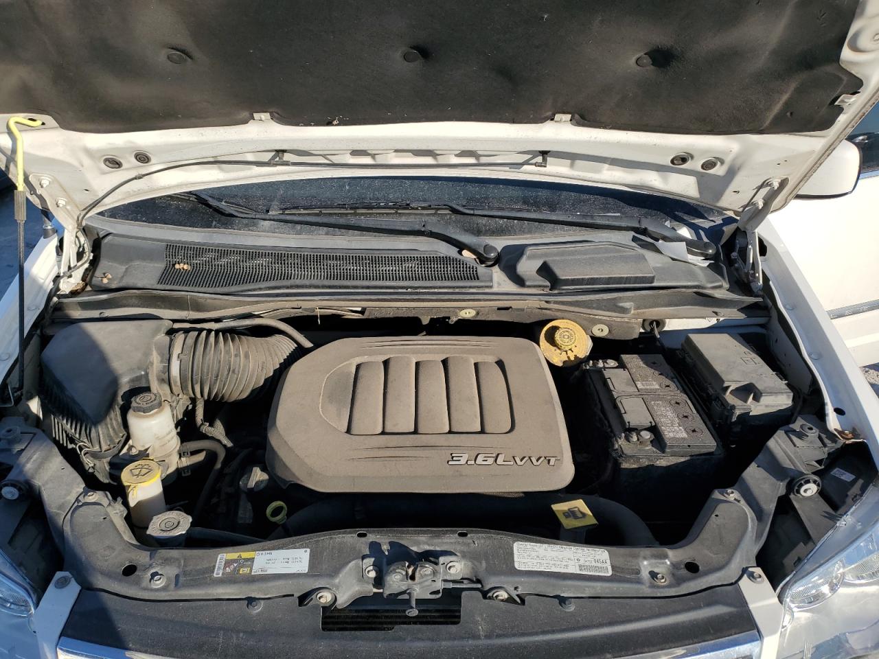 2013 Chrysler Town & Country - Image 12