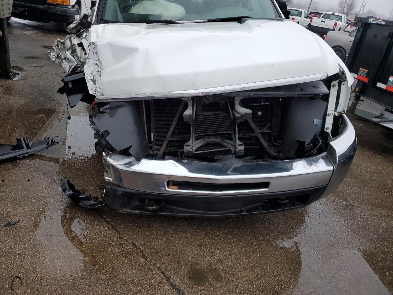 2008 Chevrolet Silverado - Image 12