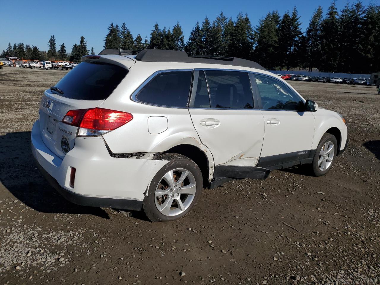 2013 Subaru Outback - Image 3