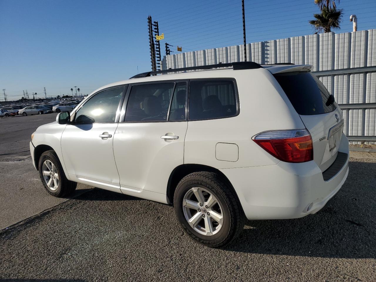 2009 Toyota Highlander - Image 2