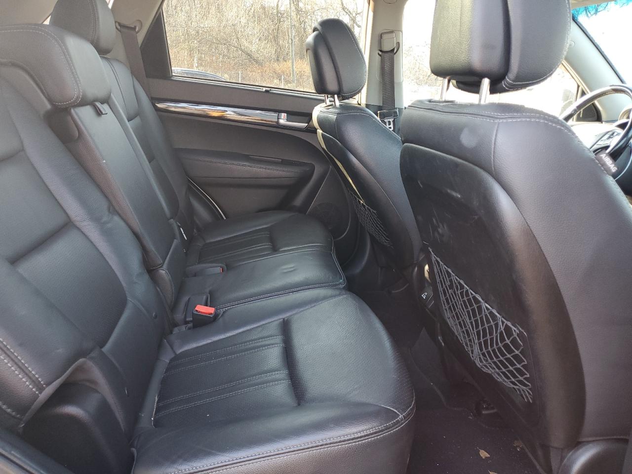 2015 Kia Sorento - Image 11