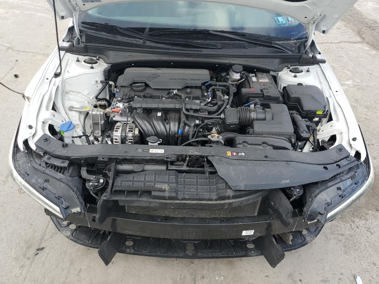 2024 Hyundai Elantra - Image 11