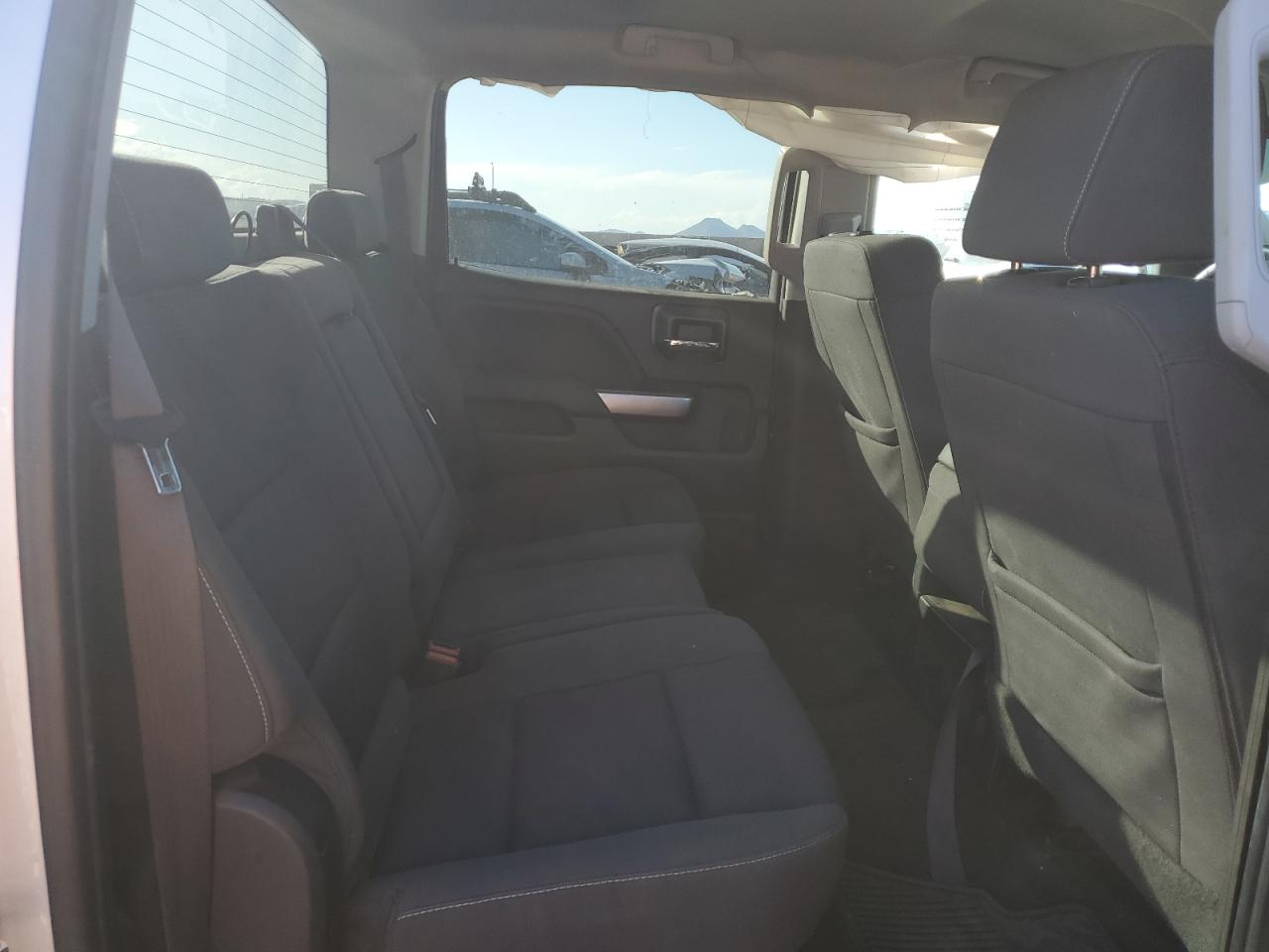 2017 Chevrolet Silverado - Image 10