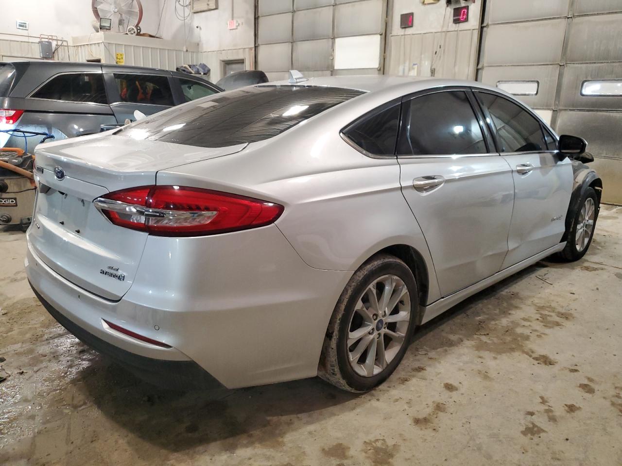 2019 Ford Fusion - Image 3