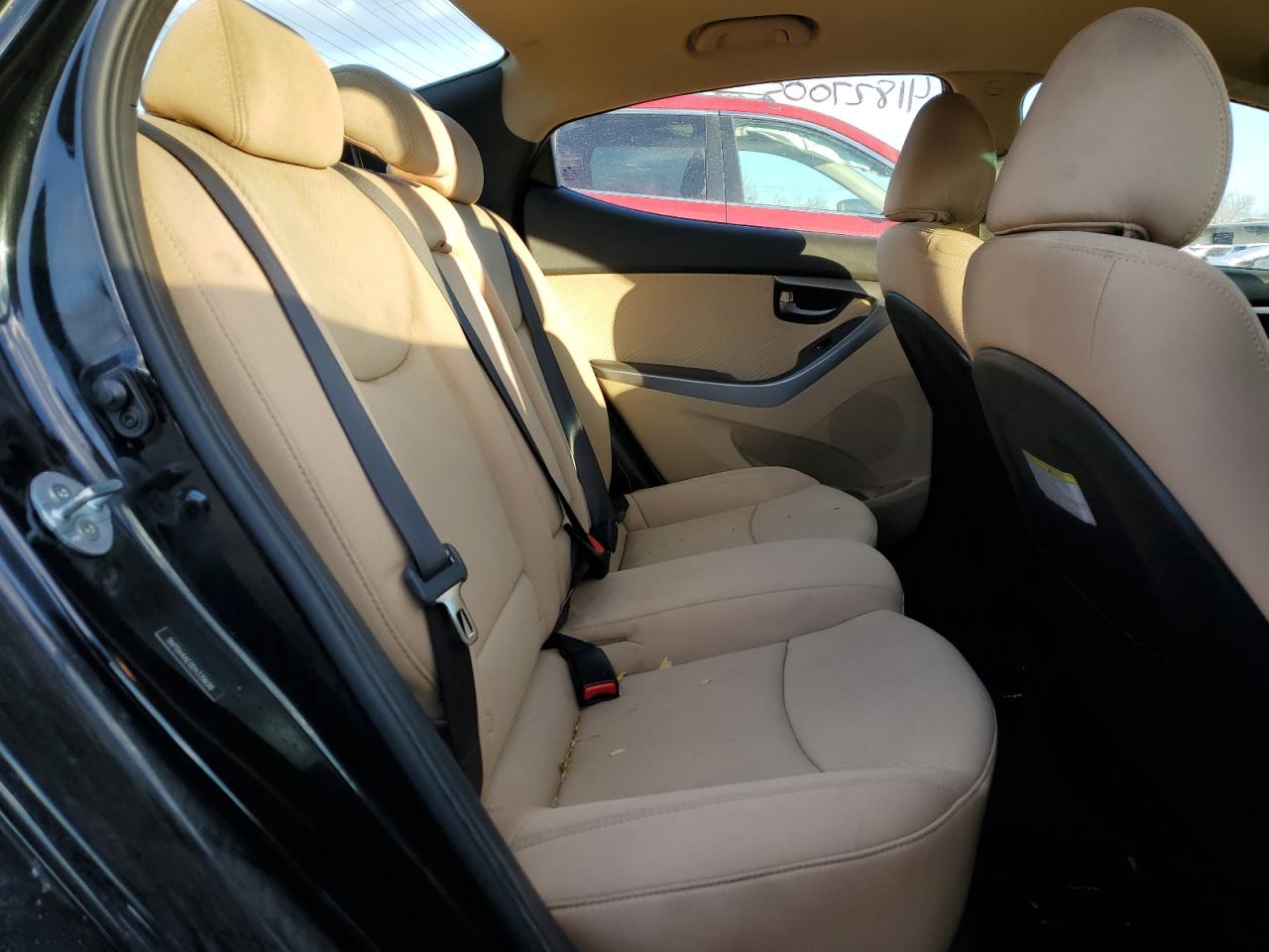 2013 Hyundai Elantra - Image 10