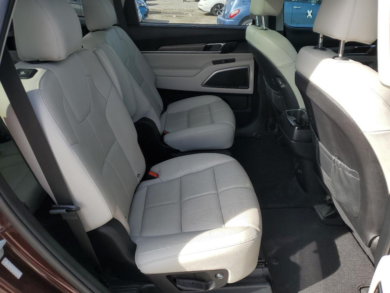 2021 Kia Telluride - Image 11