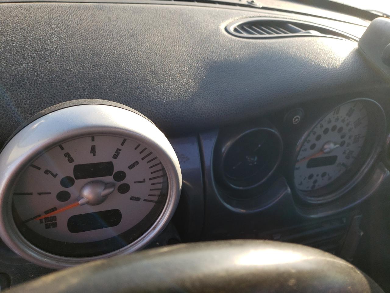 2006 MINI Cooper - Image 9