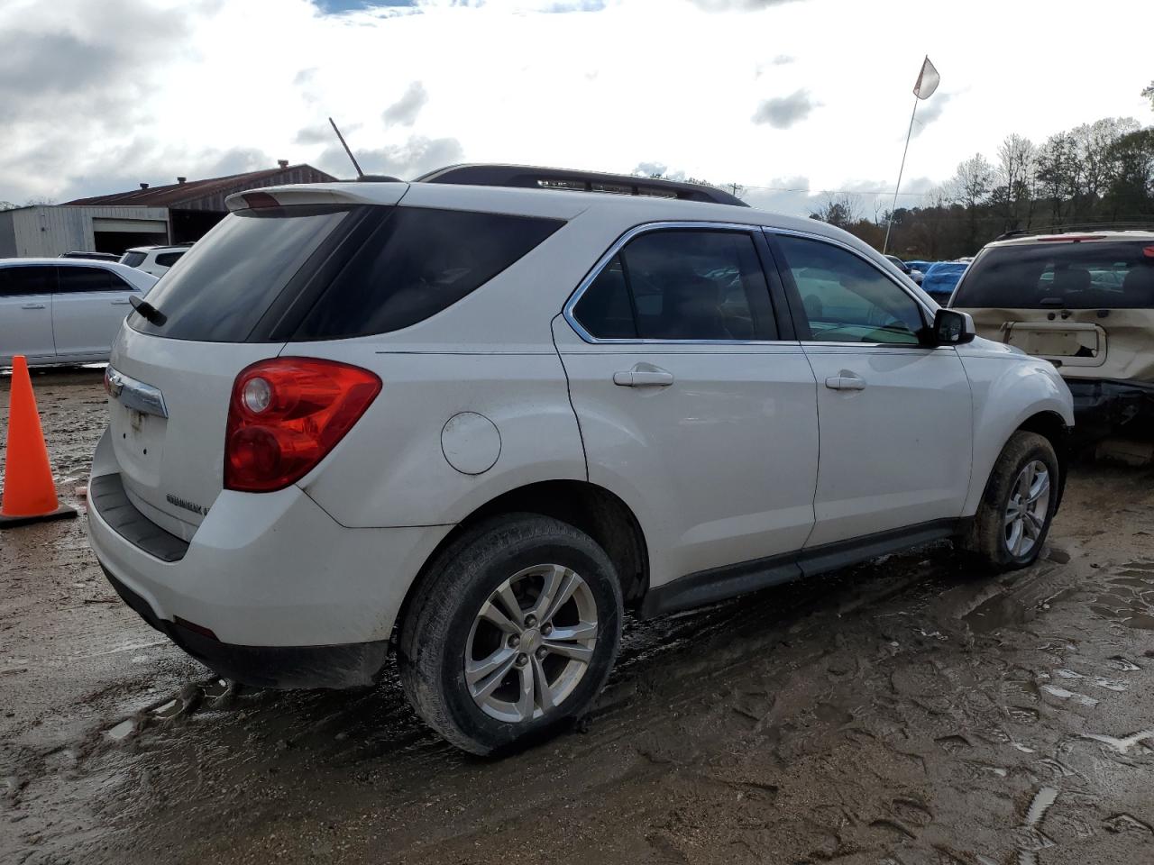 2015 Chevrolet Equinox - Image 3